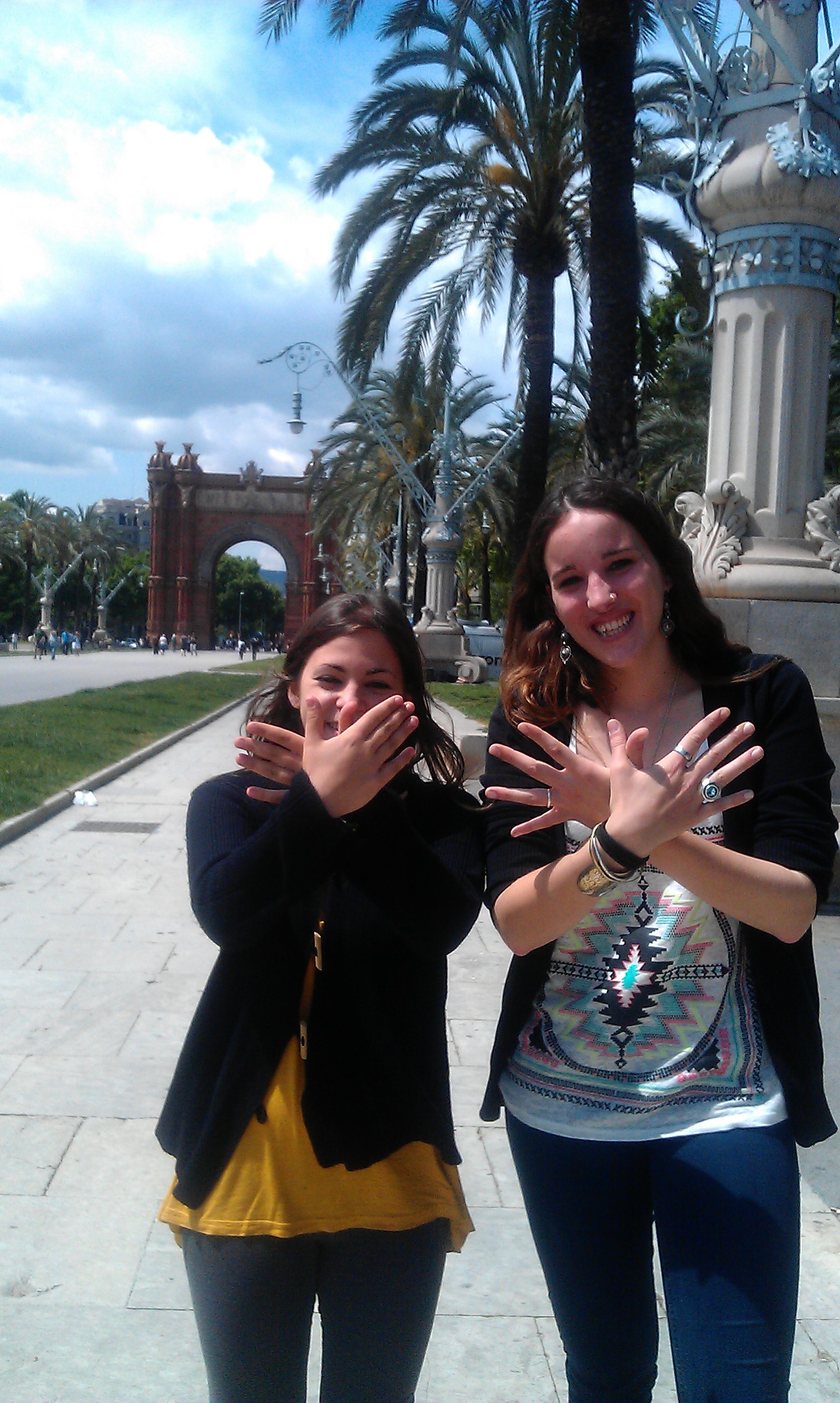 Anna i Estefania,Arc de Triomf