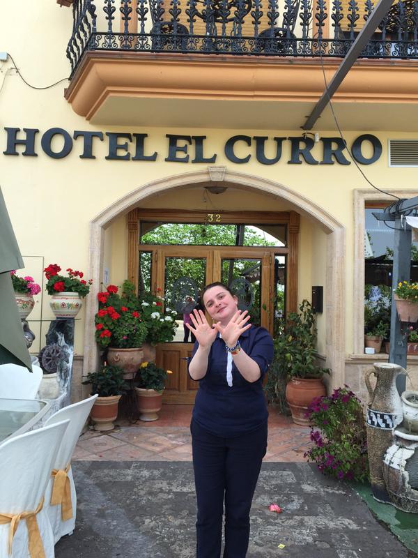 Twitter : @HOTELELCURRO (HOTEL EL CURRO)