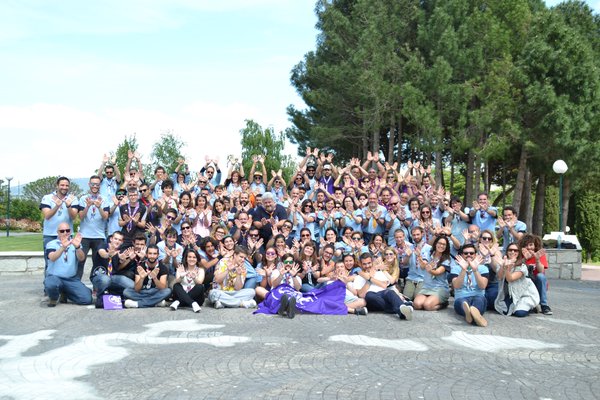 Twitter : @scout_es (ASDE Scouts España)