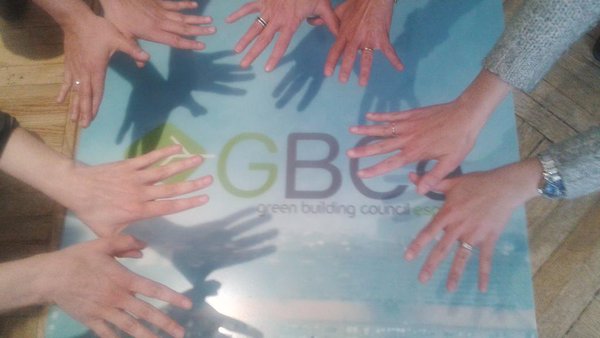 Twitter : @GBCEs (GBC España)